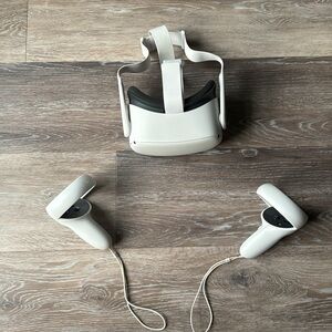 Oculus Quest 2 with Elite Strap & Original Packaging